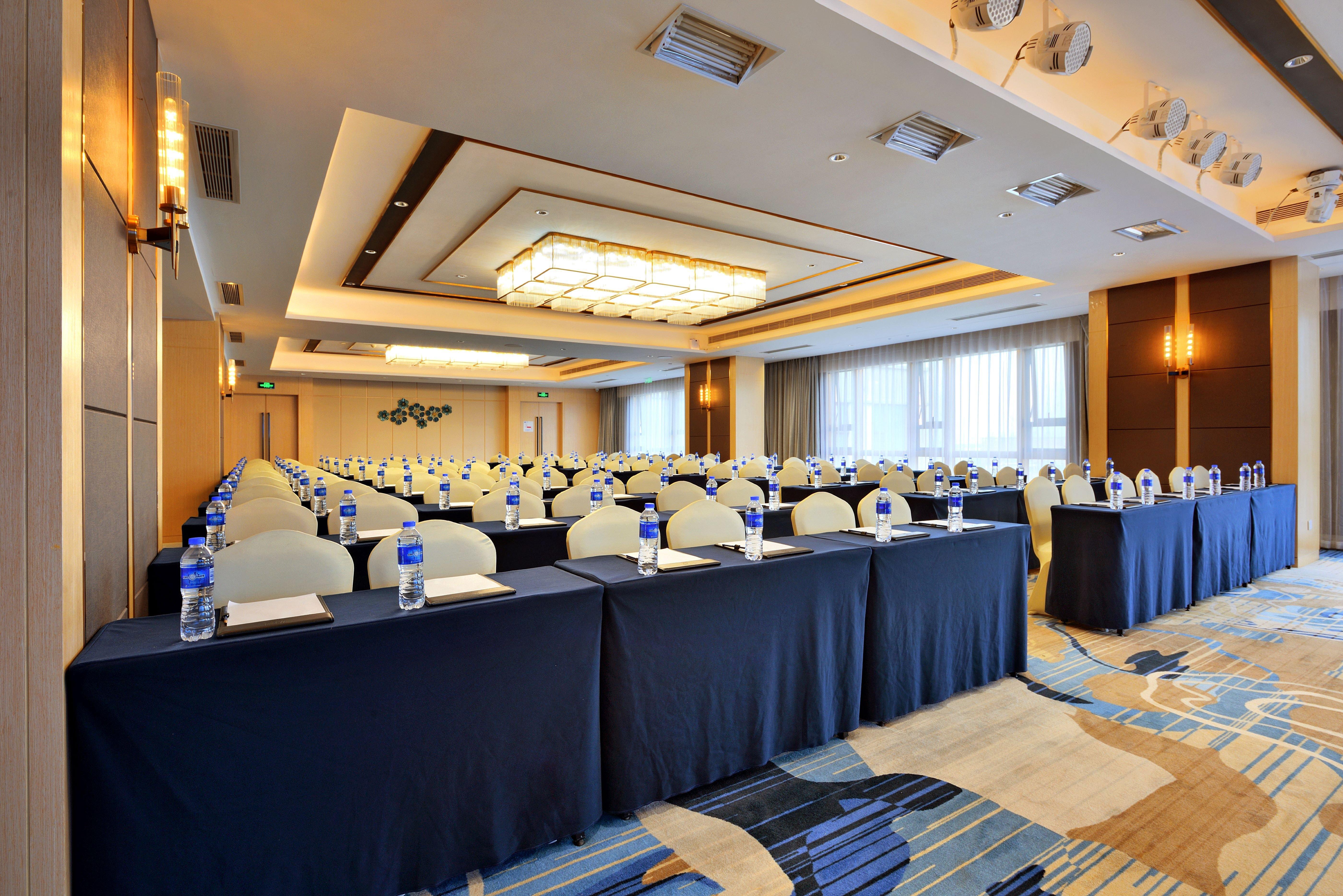 Holiday Inn Express Chengdu Tianhe By Ihg Pixian Екстер'єр фото