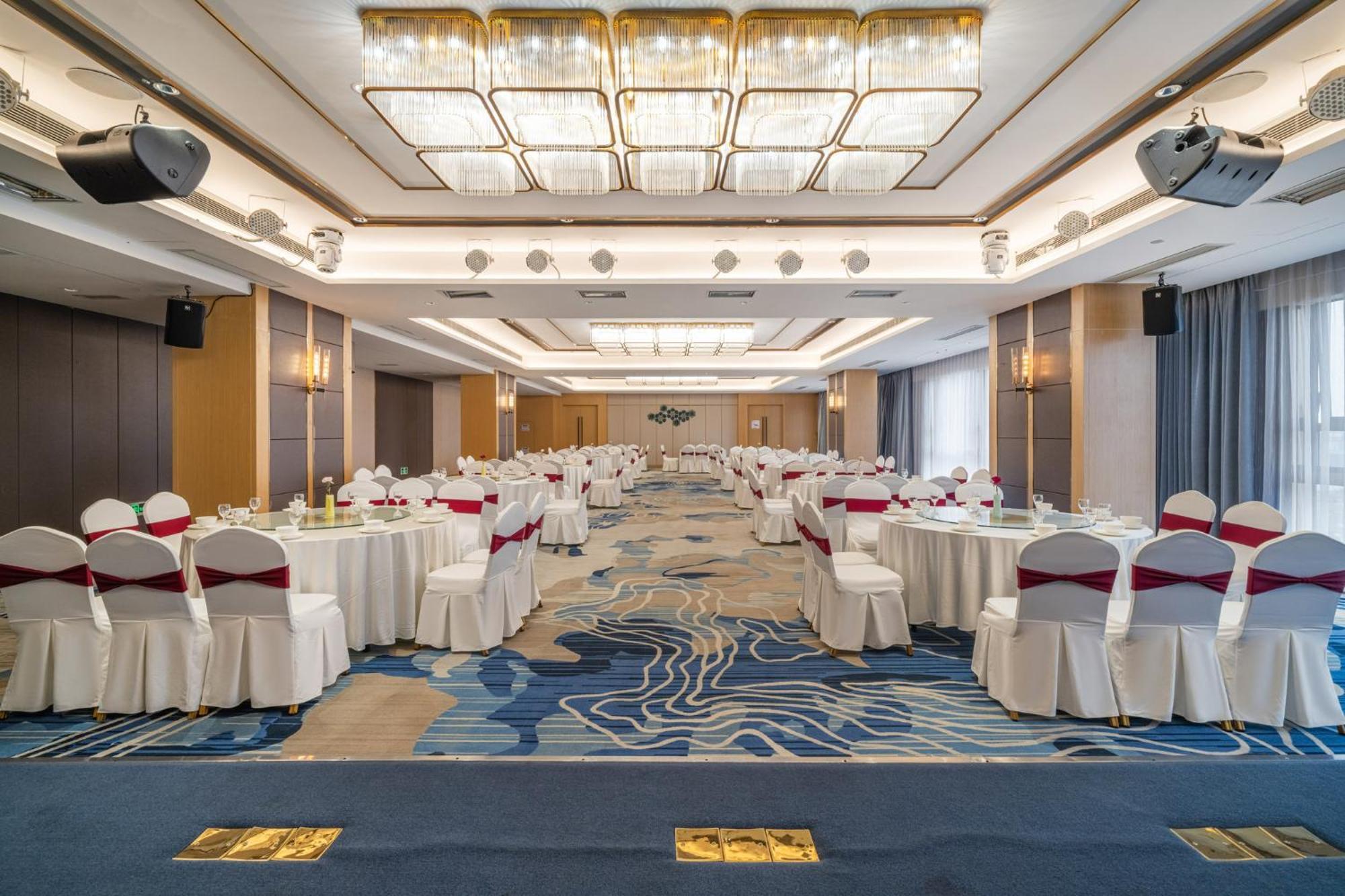 Holiday Inn Express Chengdu Tianhe By Ihg Pixian Екстер'єр фото